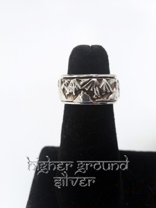 Dragons Flying in Mountains spinner Ring