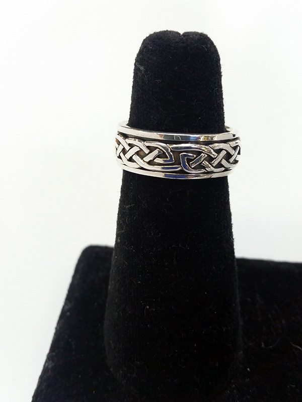 Celtic Knot Traditional Spinner Ring - Click Image to Close