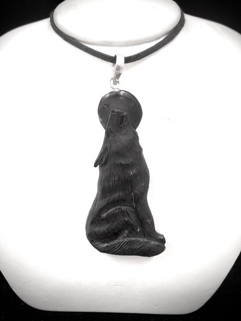 Wolf Howling Necklace-Black Horn - Click Image to Close