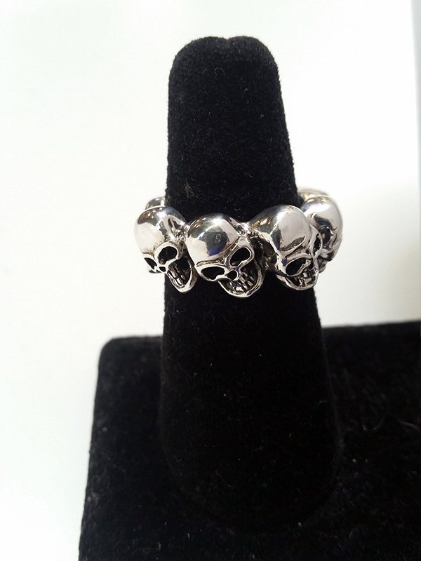 Skull Band Slant Ring - Click Image to Close