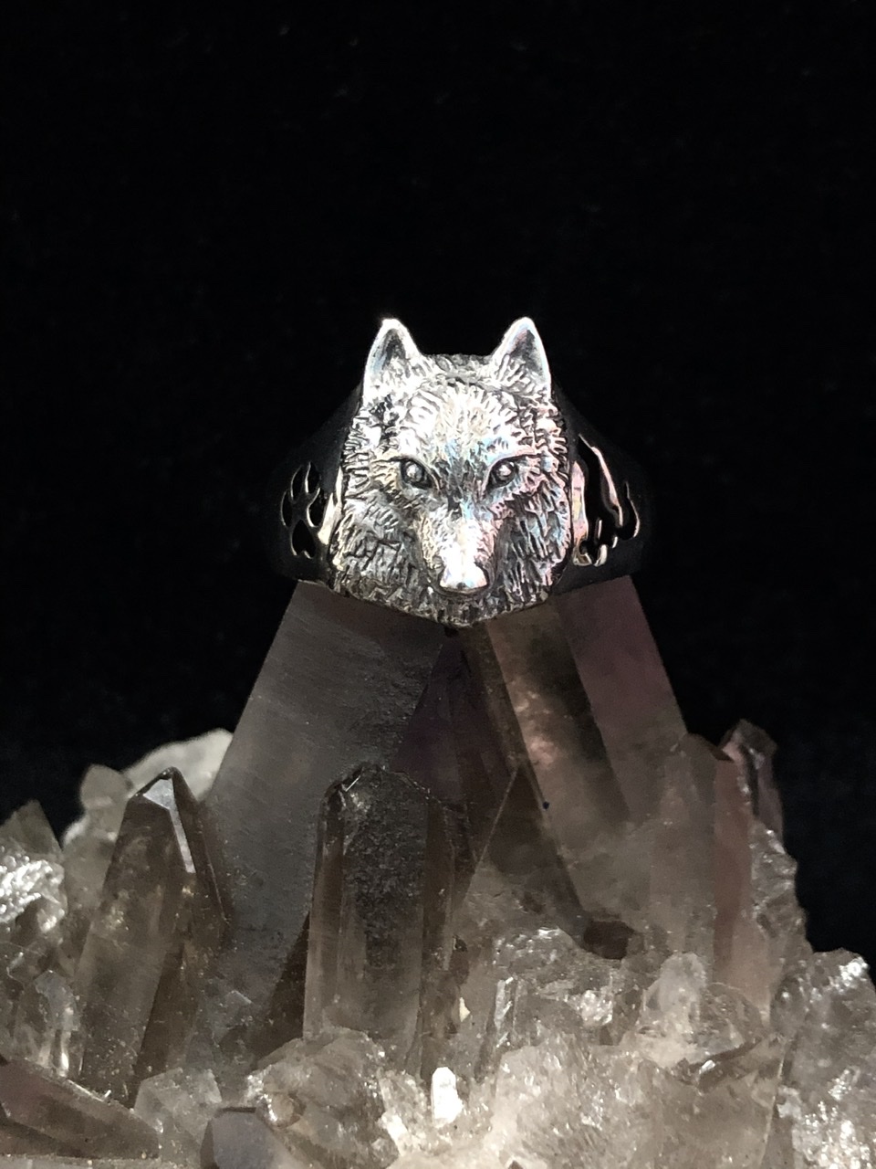 Wolf Paw Ring - Click Image to Close